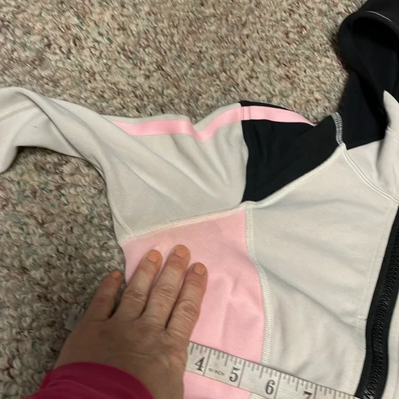 Lululemon jacket - Picture 6 of 12